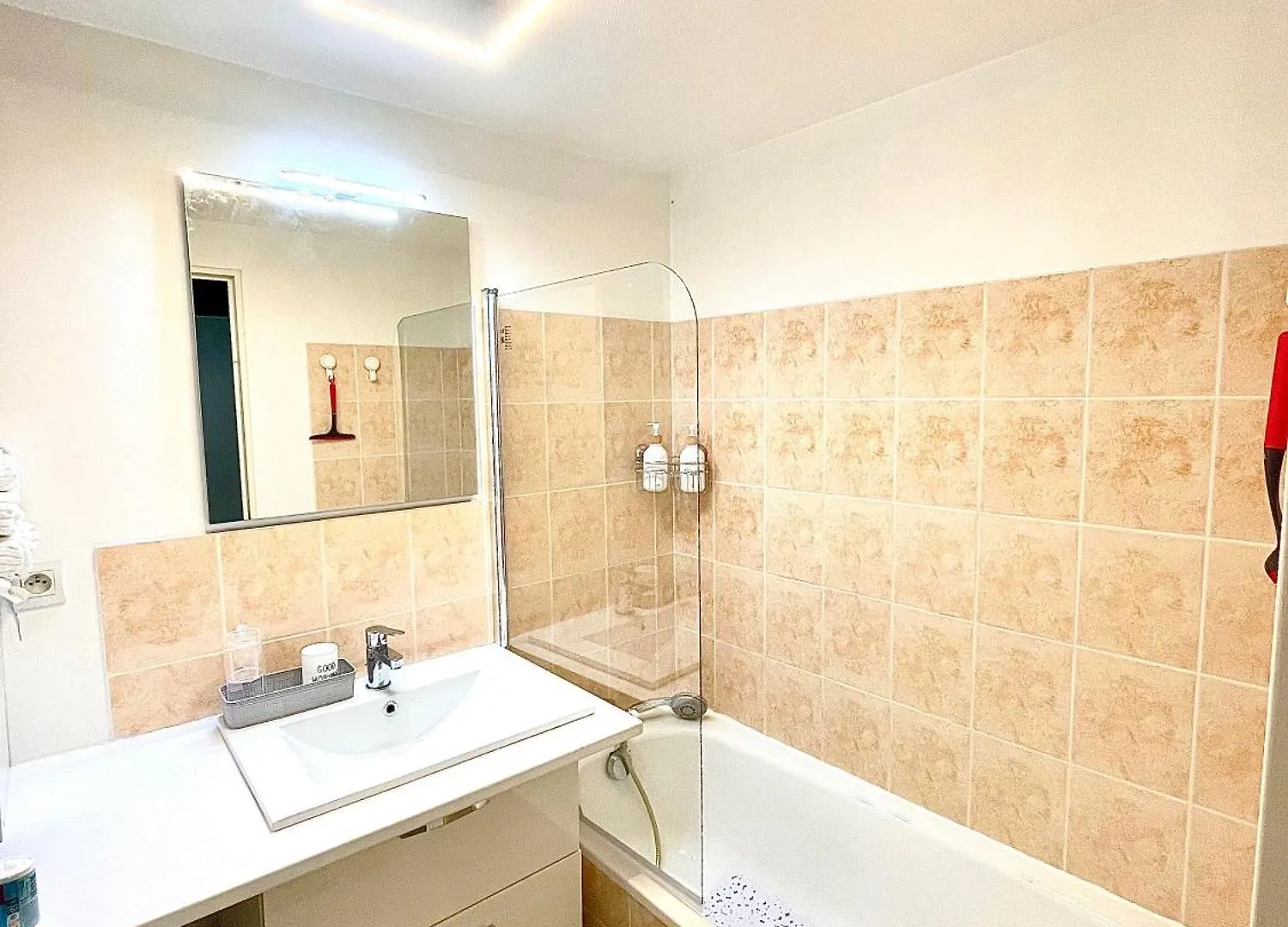 Charmant Appartement Avec Grande Capacite D'Accueil Saint-Jacques-de-La-Lande France